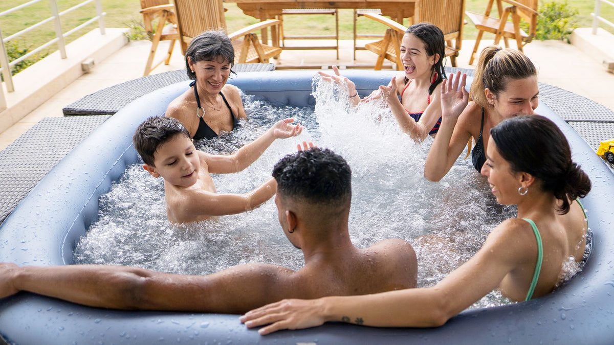 MSpa Tekapo hot tub air bubbling in use