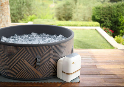 MSpa Mono hot tub backyard deck environment