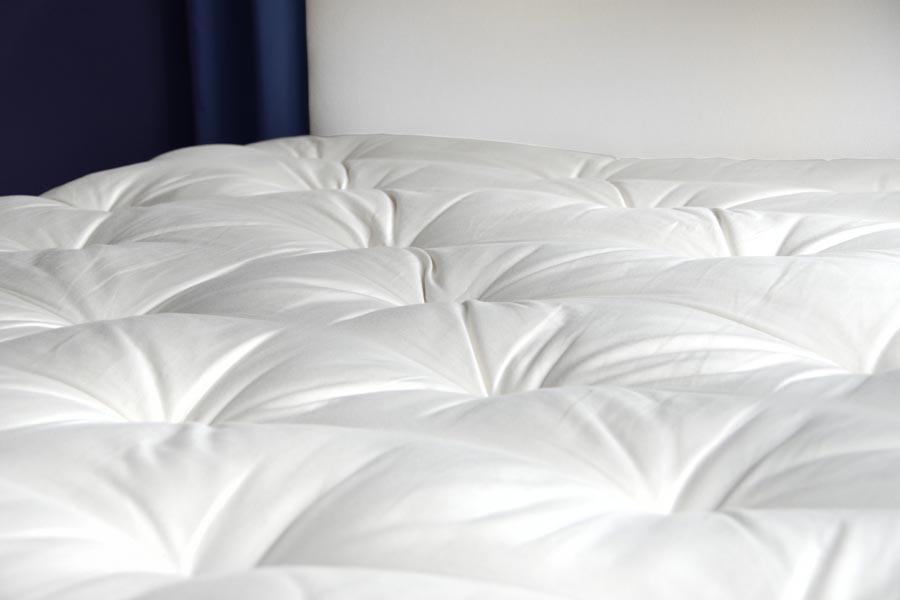Soaring Heart Deluxe Organic Wool Mattress Topper detail